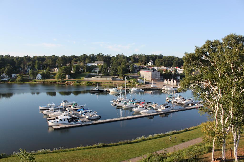 Lanes Riverhouse Inn & Cottages Montague Exterior foto