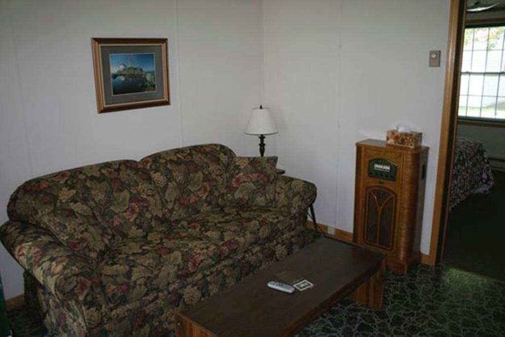 Lanes Riverhouse Inn & Cottages Montague Cameră foto